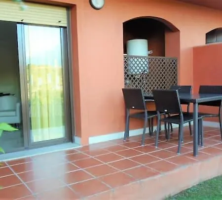 De Dos Y Un Bano Con Piscinas Y Jardines Cercano A La Playa * إِستيبونا